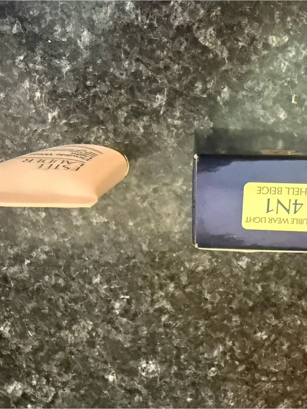 Estée Lauder Double Wear Light Soft Matte Hydra Makeup - Discontinued 4N1